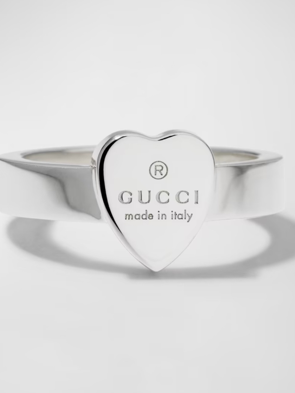 Gucci Silver Heart Logo Ring on Green Gift Box Without The Engrave Gucci Ribbon. - Picture 4 of 4